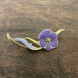Violet and Gold Tone‎ Floral Brooch / Pin